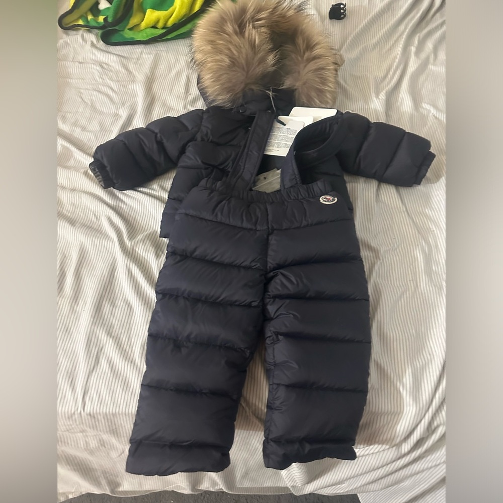 Efant Moncler size 9-12 used like  new